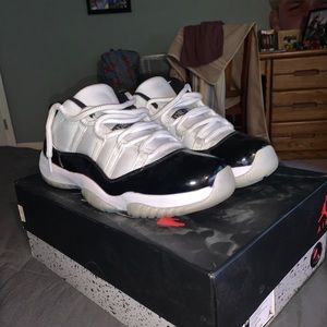 Jordan 11 concord lows